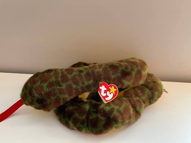 Slither — photo 1